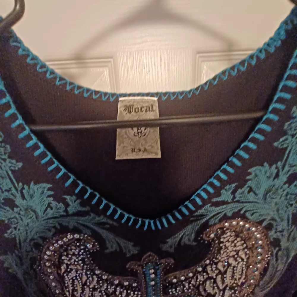 Vocal, Long Sleeve Shirt, With Outstanding Graphics - Picture 3 of 6